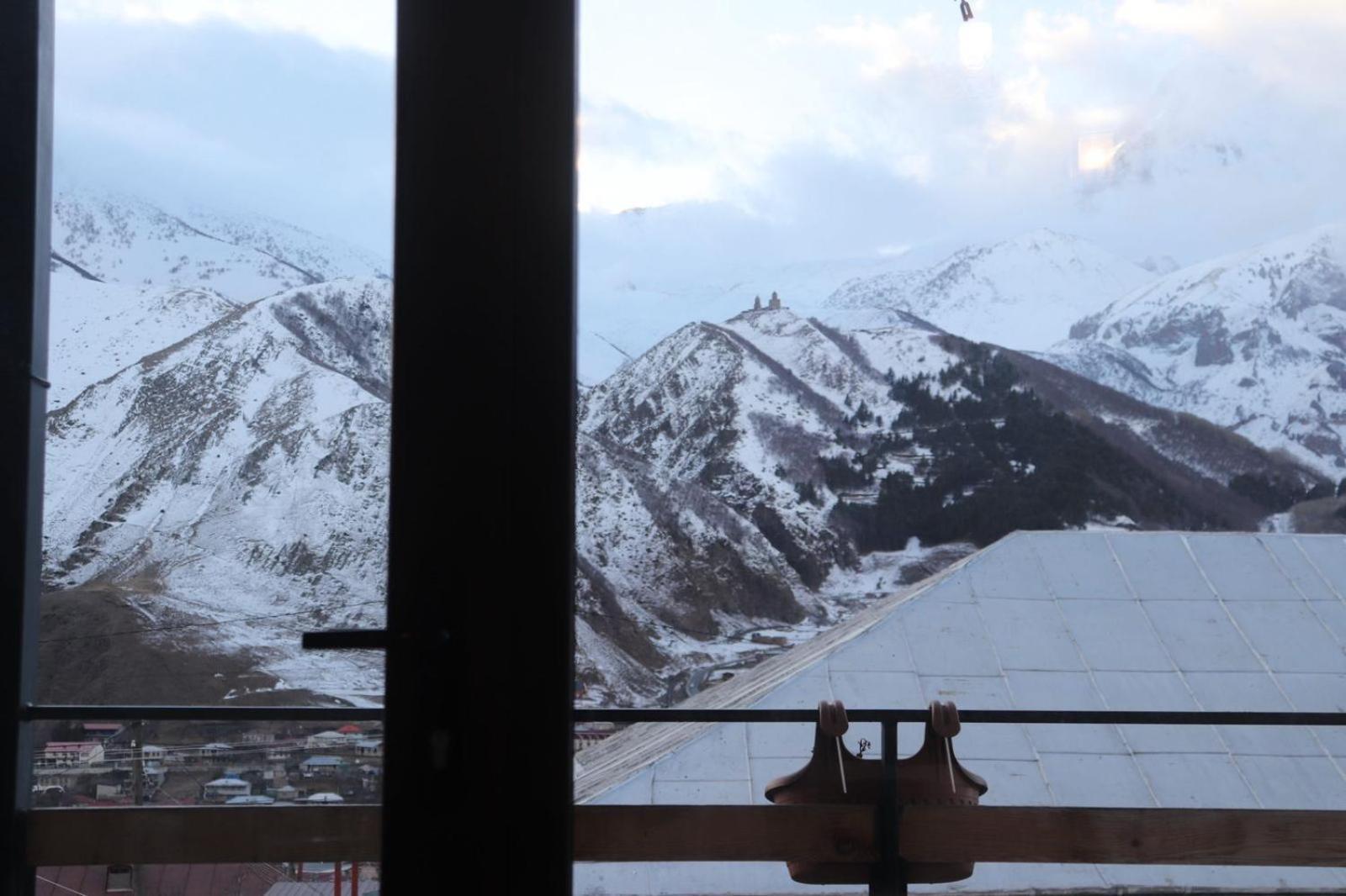 Guesthouse Relax In Kazbegi Bagian luar foto