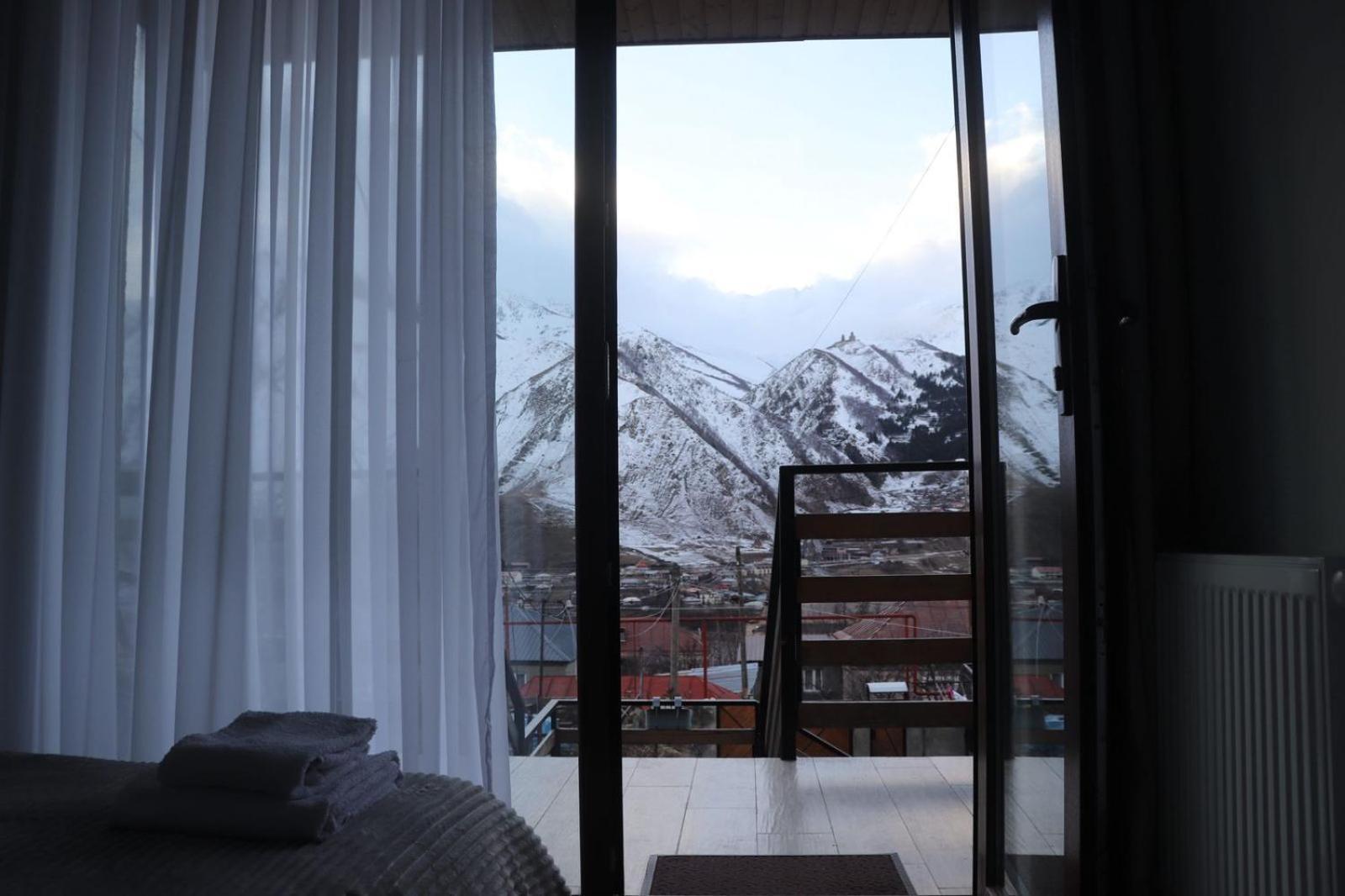 Guesthouse Relax In Kazbegi Bagian luar foto